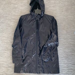 Navy blue Lacoste women’s hooded raincoat (size 34/XS/S)